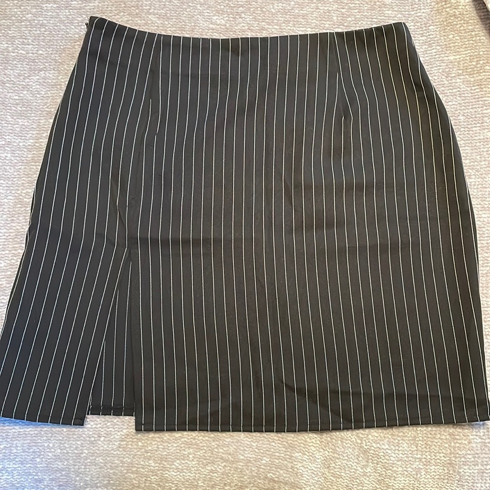 Pretty little thing NWT pinstripe skirt with slit